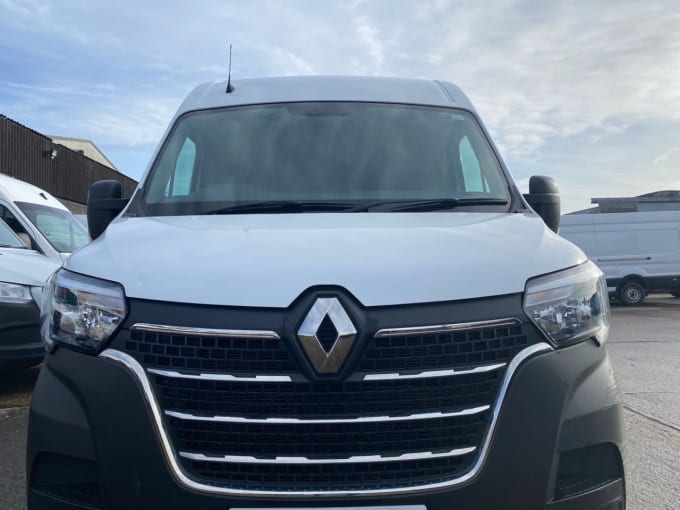 2025 Renault Master