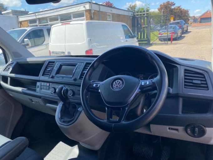 2025 Volkswagen Transporter