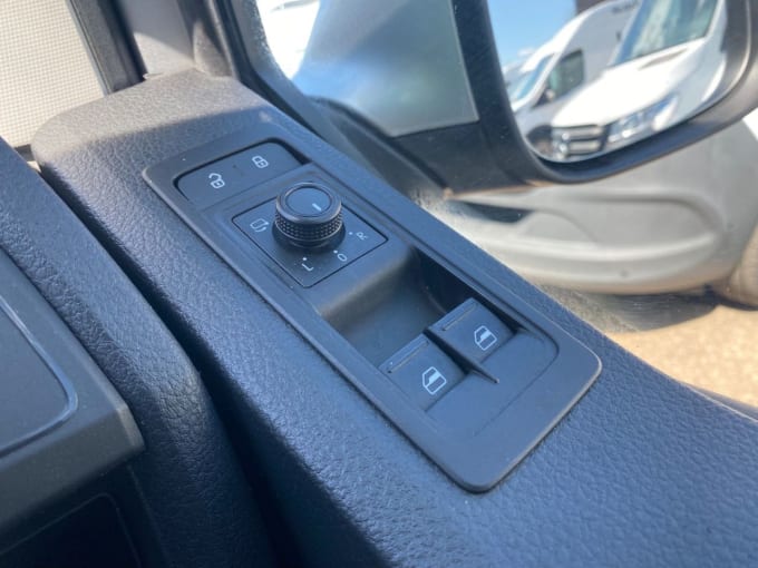 2025 Volkswagen Transporter