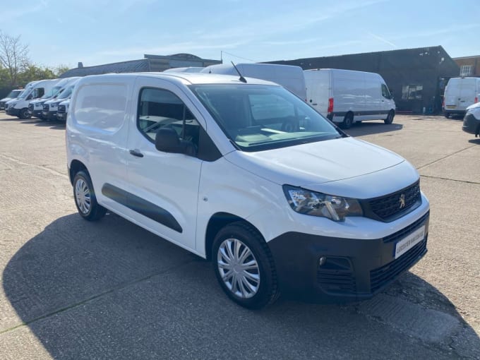 2025 Peugeot Partner
