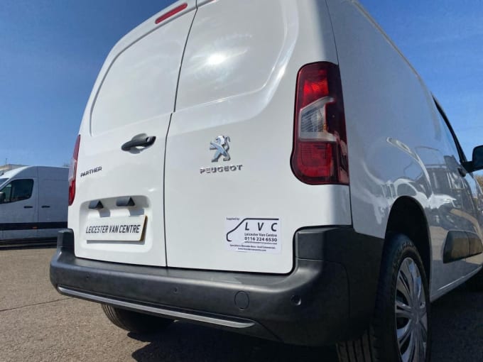 2025 Peugeot Partner