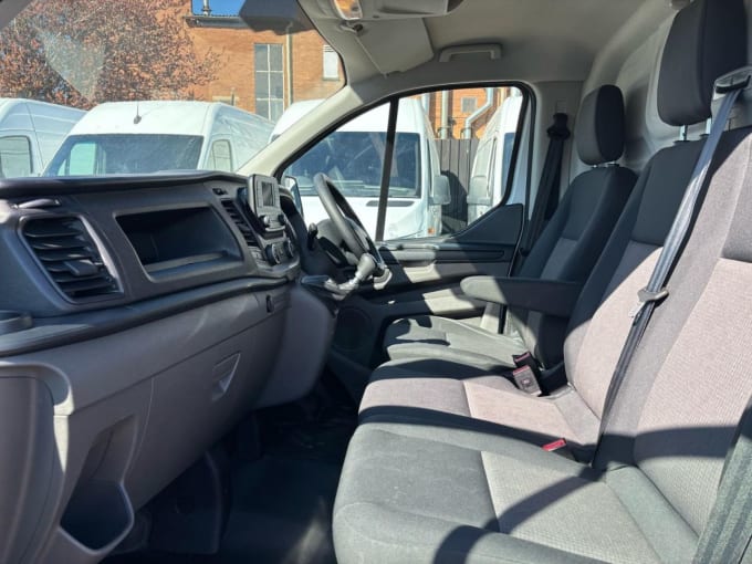 2025 Ford Transit Custom