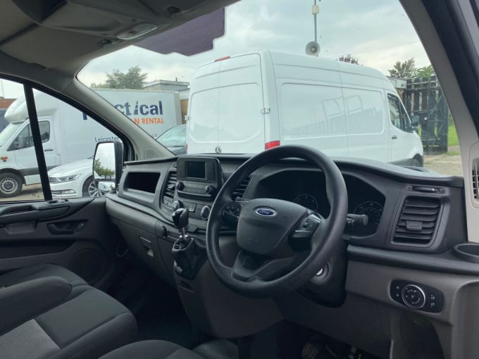 2025 Ford Transit Custom