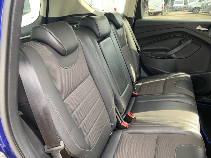 2025 Ford Kuga