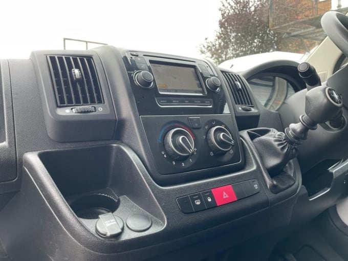 2025 Peugeot Boxer