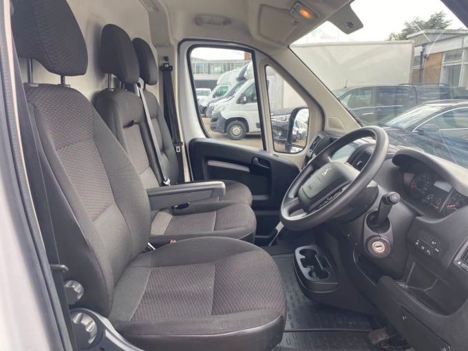 2025 Peugeot Boxer