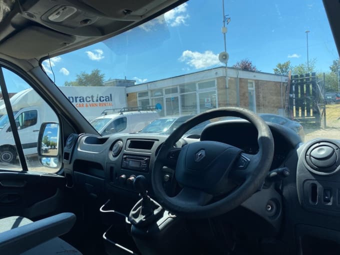2025 Renault Master