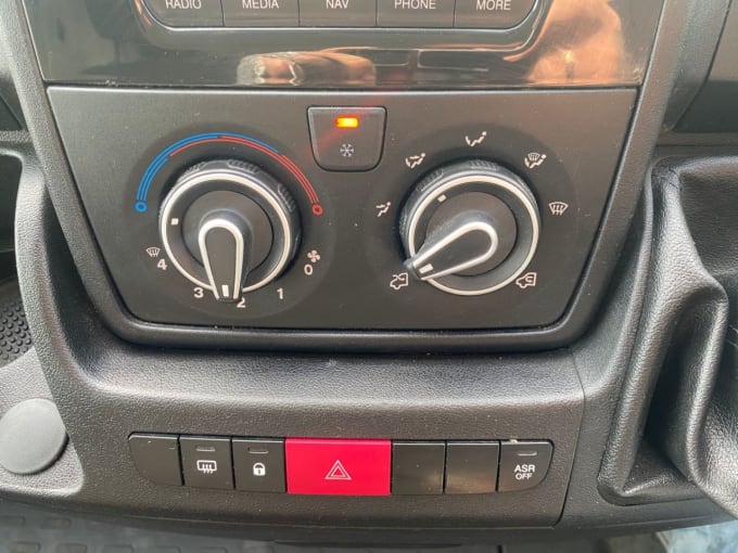 2025 Peugeot Boxer
