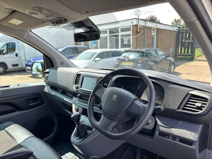 2025 Peugeot Expert