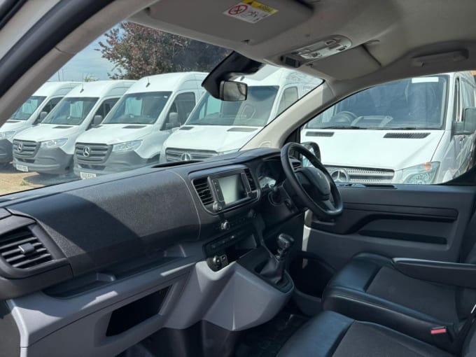 2025 Peugeot Expert