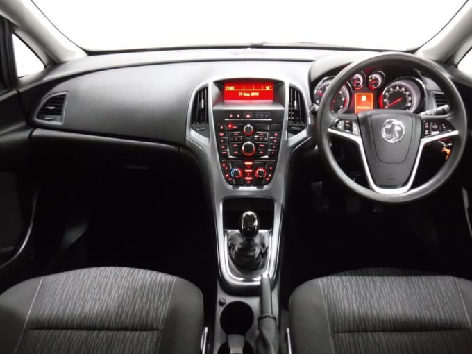 2015 Vauxhall Astra