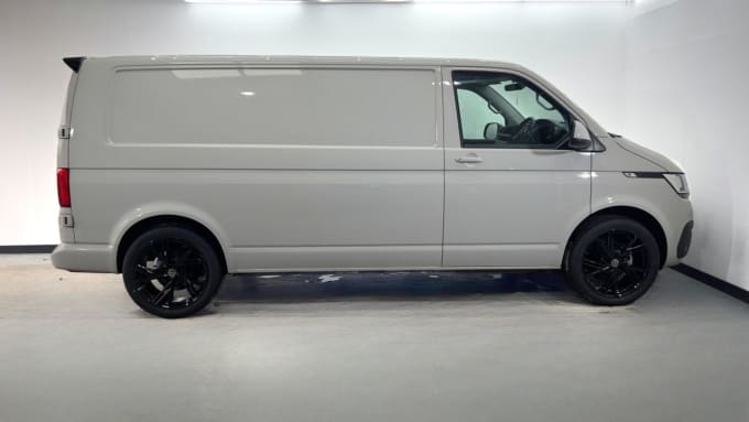 2025 Volkswagen Transporter