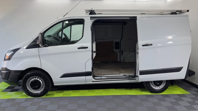 2025 Ford Transit Custom