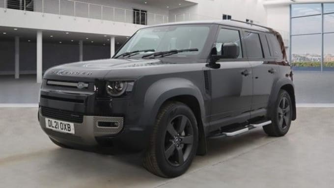 2025 Land Rover Defender