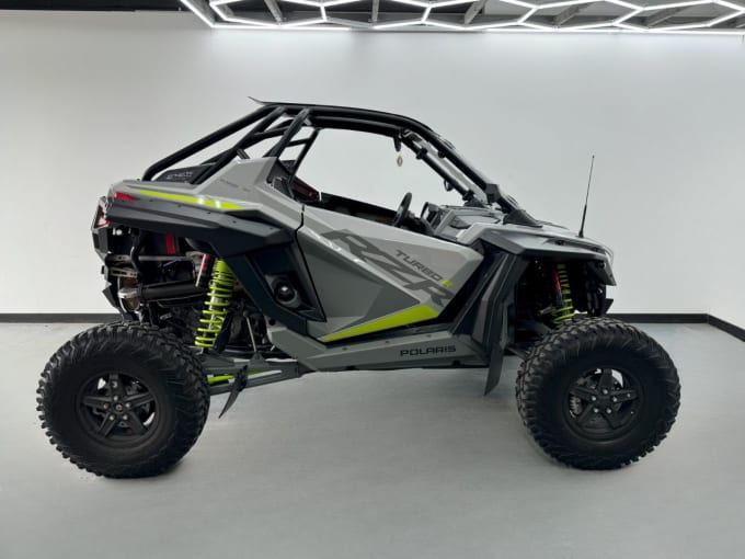 2025 Polaris Rzr