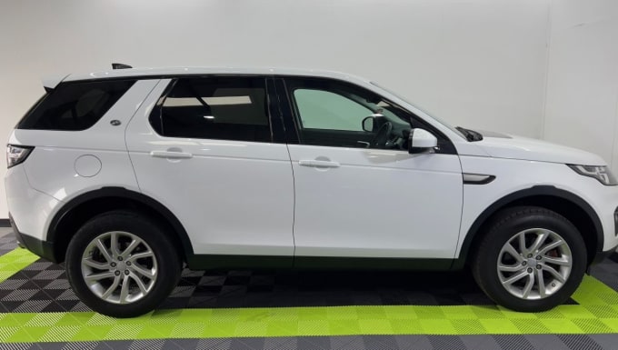 2024 Land Rover Discovery Sport