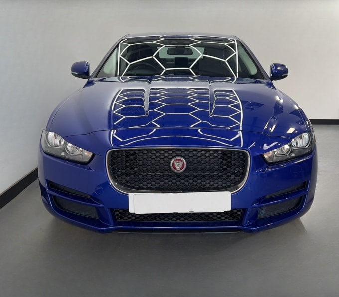 2025 Jaguar Xe