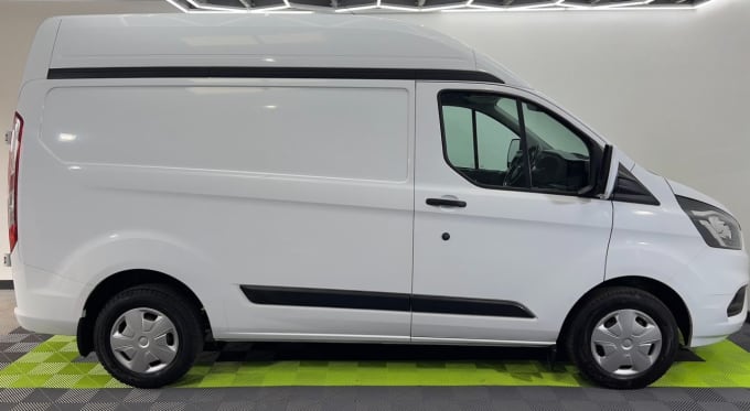 2024 Ford Transit Custom