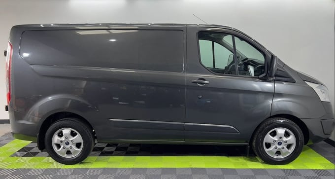 2025 Ford Transit Custom