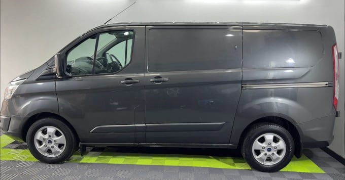 2025 Ford Transit Custom