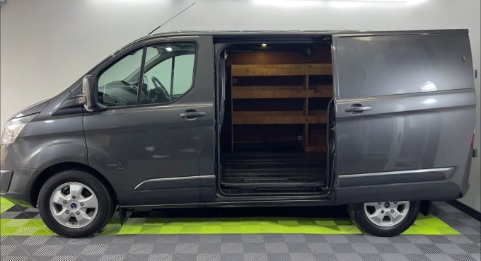 2024 Ford Transit Custom