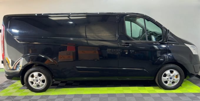 2025 Ford Transit Custom