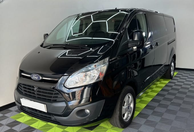 2025 Ford Transit Custom