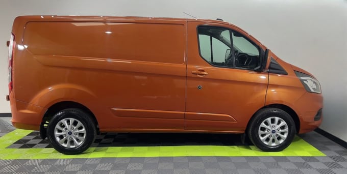 2024 Ford Transit Custom