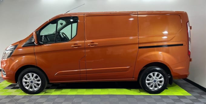 2025 Ford Transit Custom