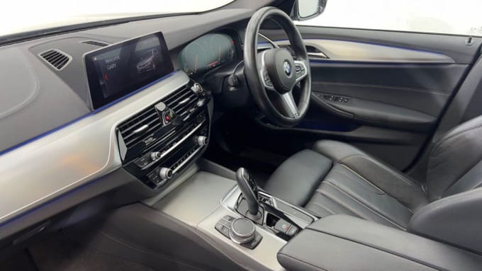 2025 BMW 5 Series