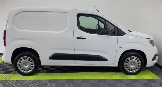 2025 Vauxhall Combo