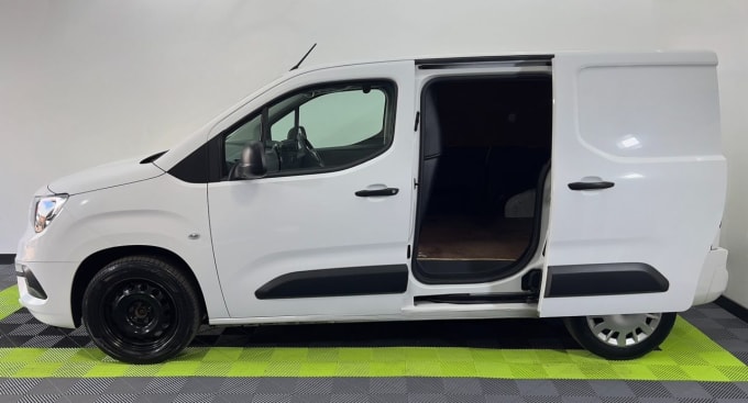 2025 Vauxhall Combo