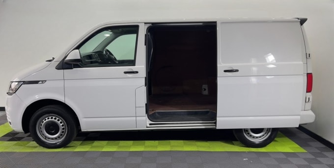 2025 Volkswagen Transporter