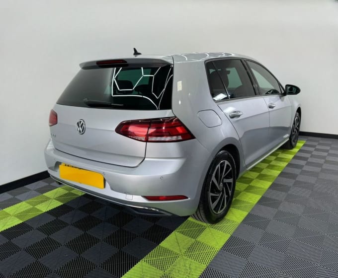 2025 Volkswagen Golf