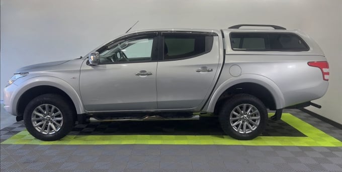 2025 Mitsubishi L200