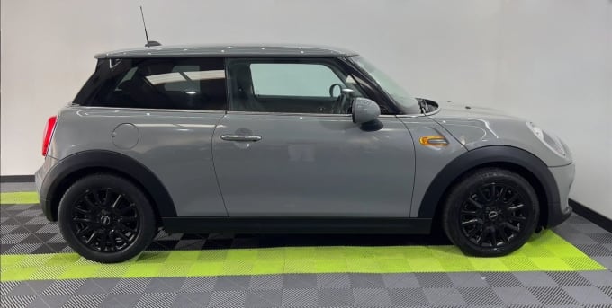 2025 Mini Hatch One