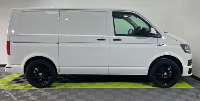 2025 Volkswagen Transporter