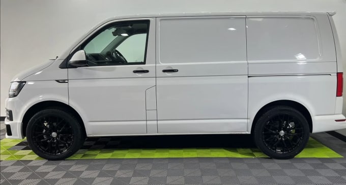 2025 Volkswagen Transporter