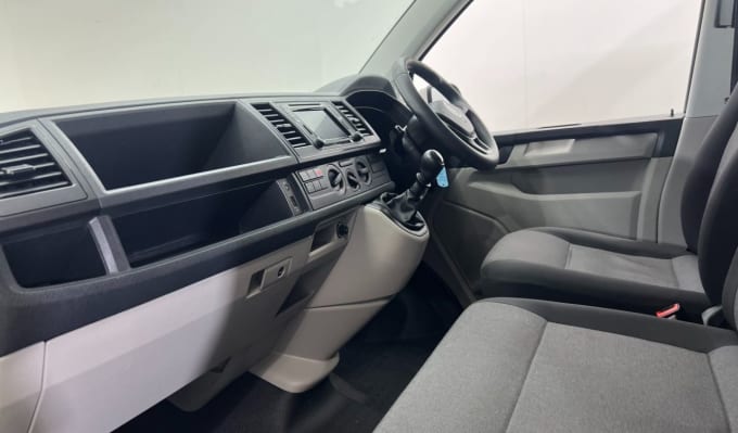 2025 Volkswagen Transporter