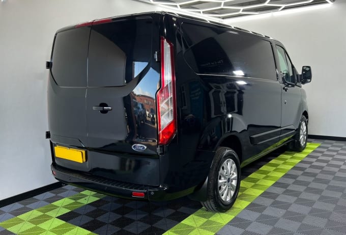 2025 Ford Transit Custom