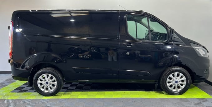 2025 Ford Transit Custom