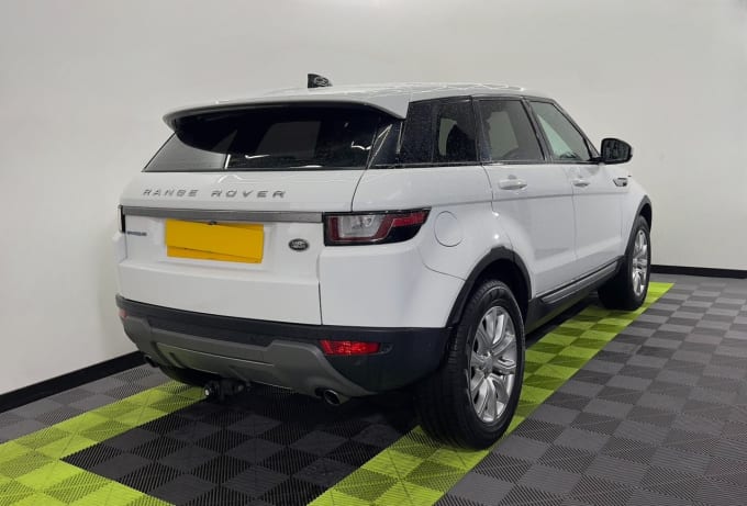 2025 Land Rover Range Rover Evoque