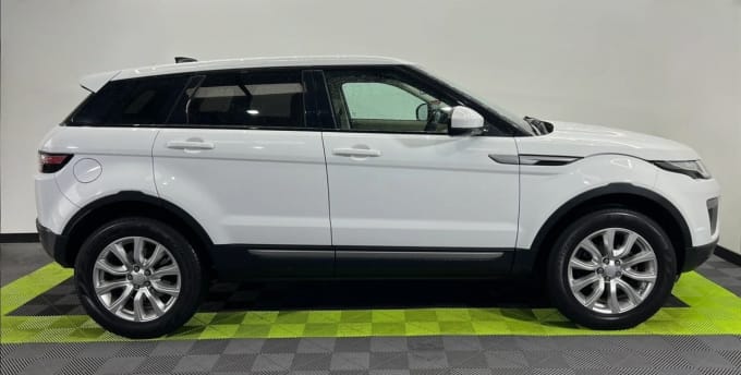 2025 Land Rover Range Rover Evoque