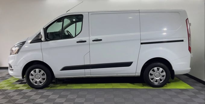 2025 Ford Transit Custom