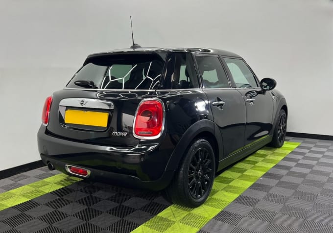 2025 Mini Hatch