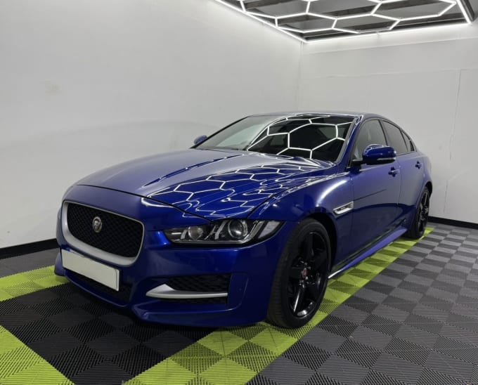 2025 Jaguar Xe