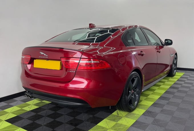 2025 Jaguar Xe