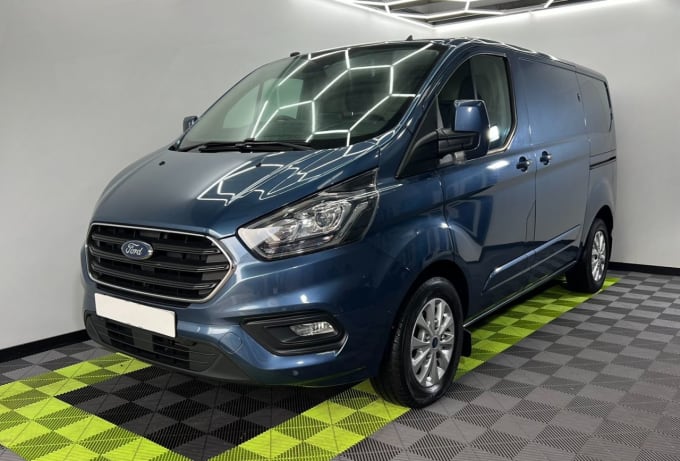 2025 Ford Transit Custom