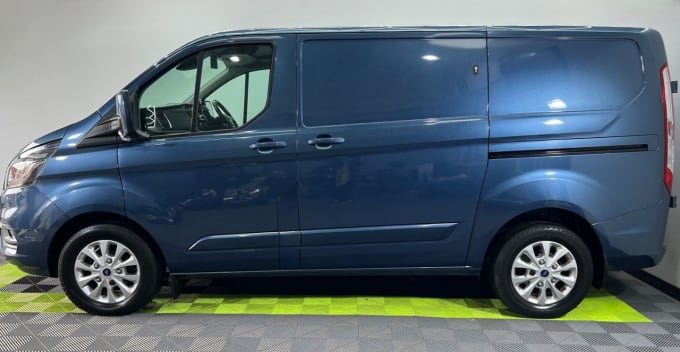 2025 Ford Transit Custom