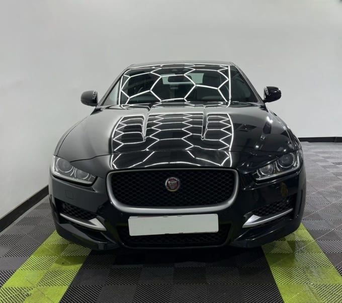 2025 Jaguar Xe